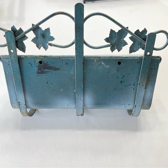 Vintage Rustic Metal Wall Mailbox with Cut Out Hearts - Picture 2 of 12